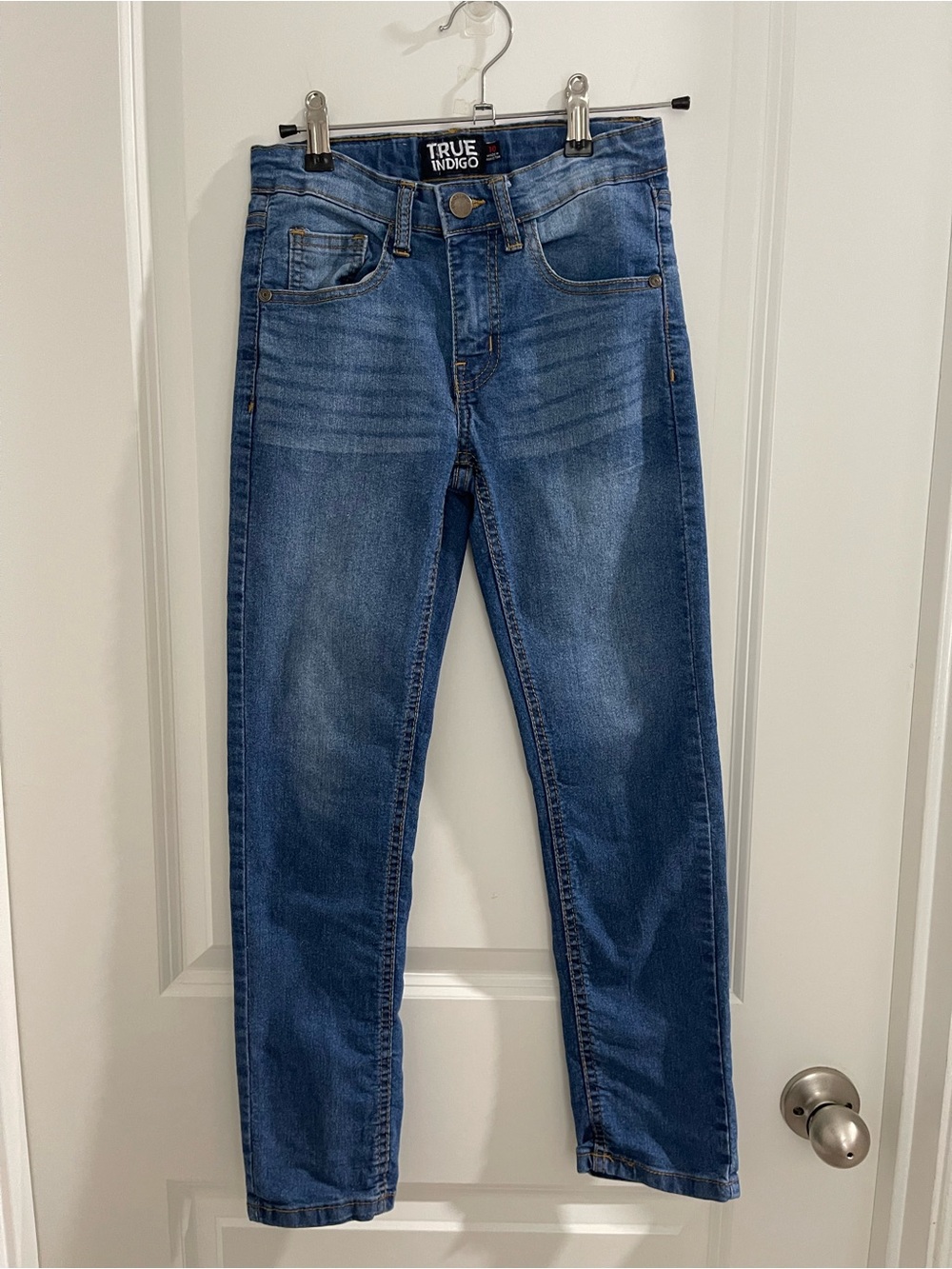 Indigo Slim Straight Men's Jeans in Medium Blue Wash